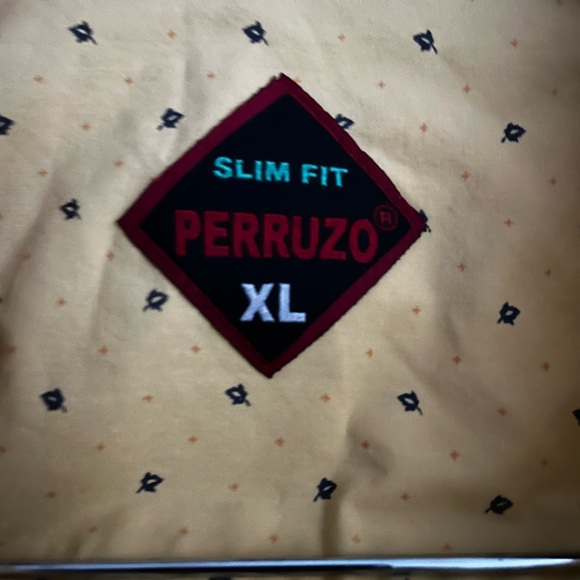 Perruzo Men's Yellow Short Sleeved Shirt with Navy Accent Colors - Picture 2 of 6